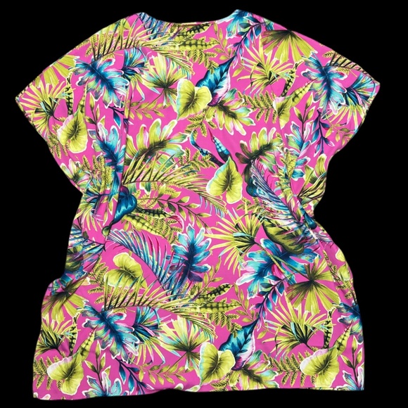 Tommy Bahama Kauai Grand Villa V-Neck Short Sleeve Tee - Picture 7 of 8